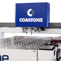 CNC stroj za urezivanje navoja i upuštanje rupa